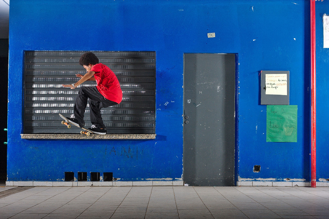 Mic - 180 Fakie Nosegrind