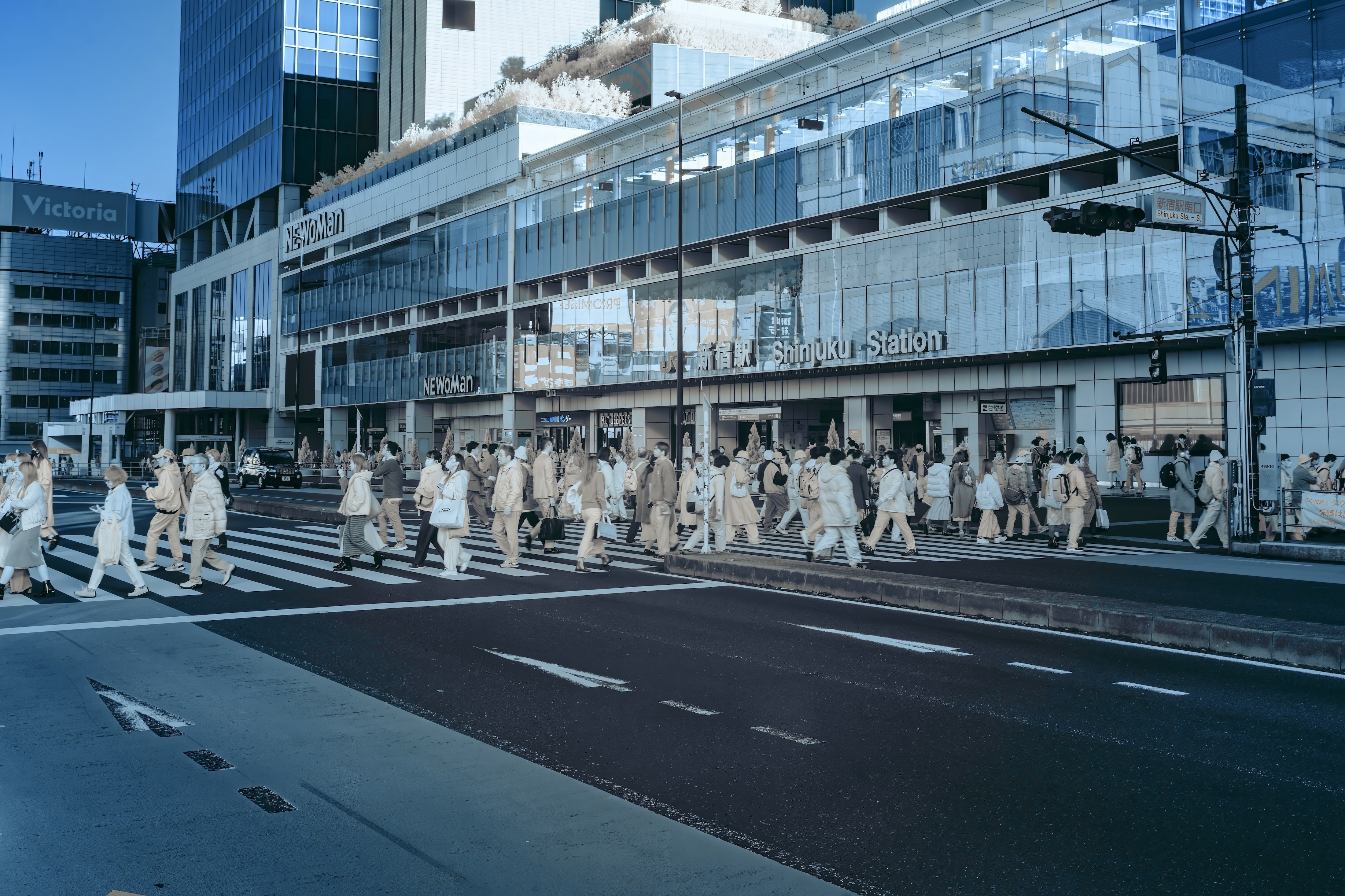 Moment 4 – Shinjuku Station #7