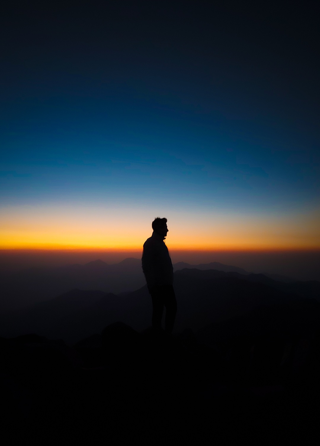 Silhouette moment