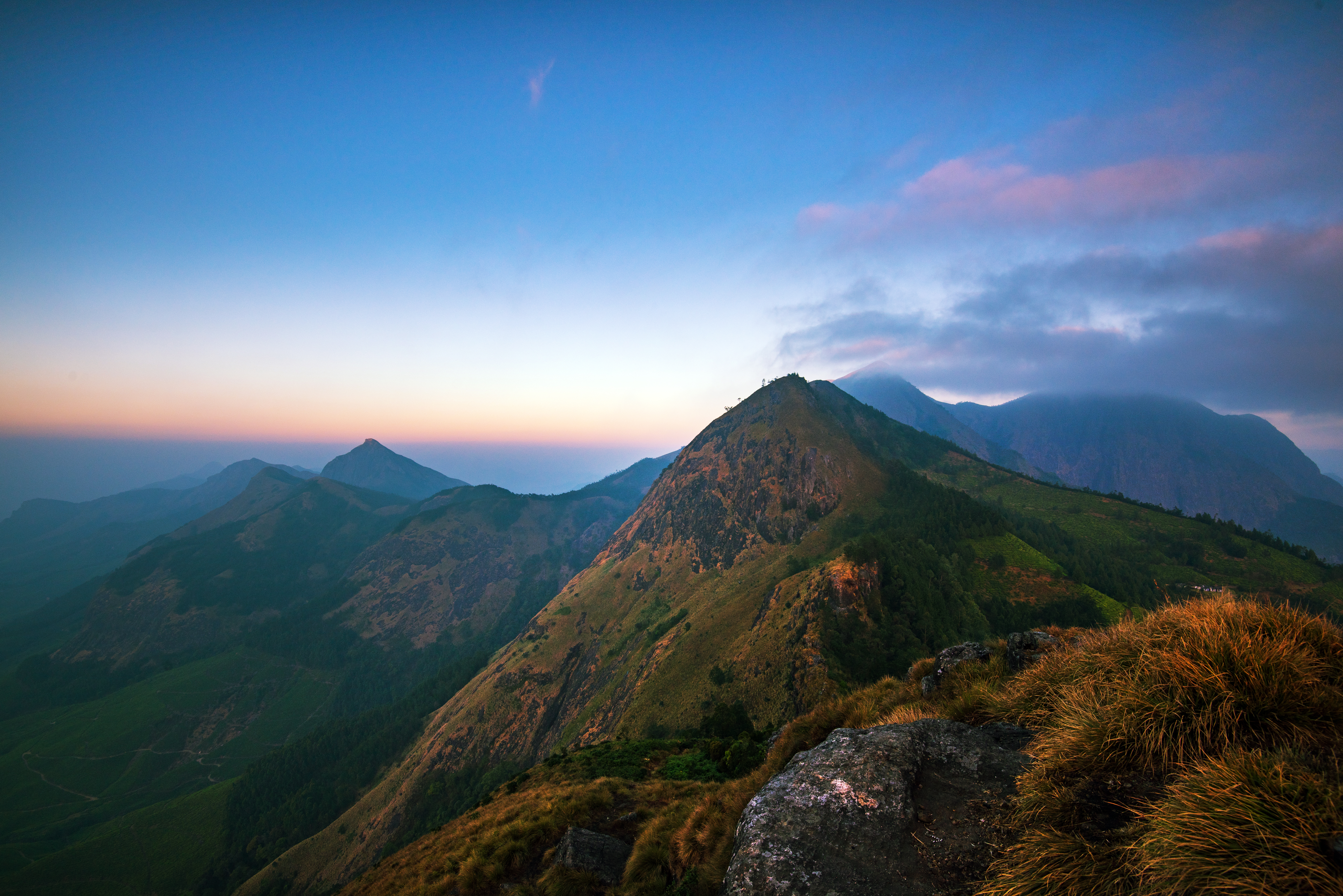 Whispers of Dawn at Kolukkumalai