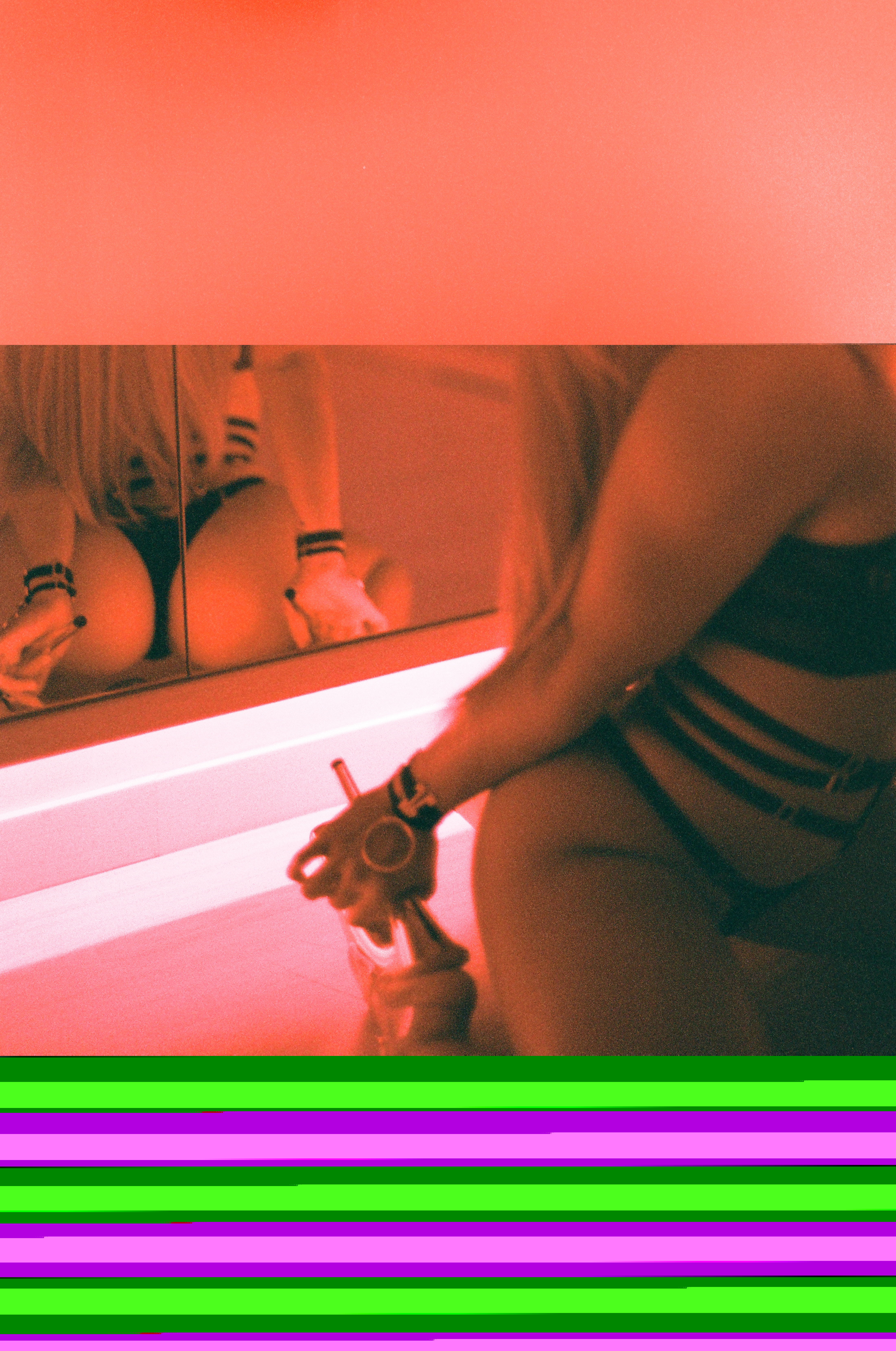 Lust, Caution