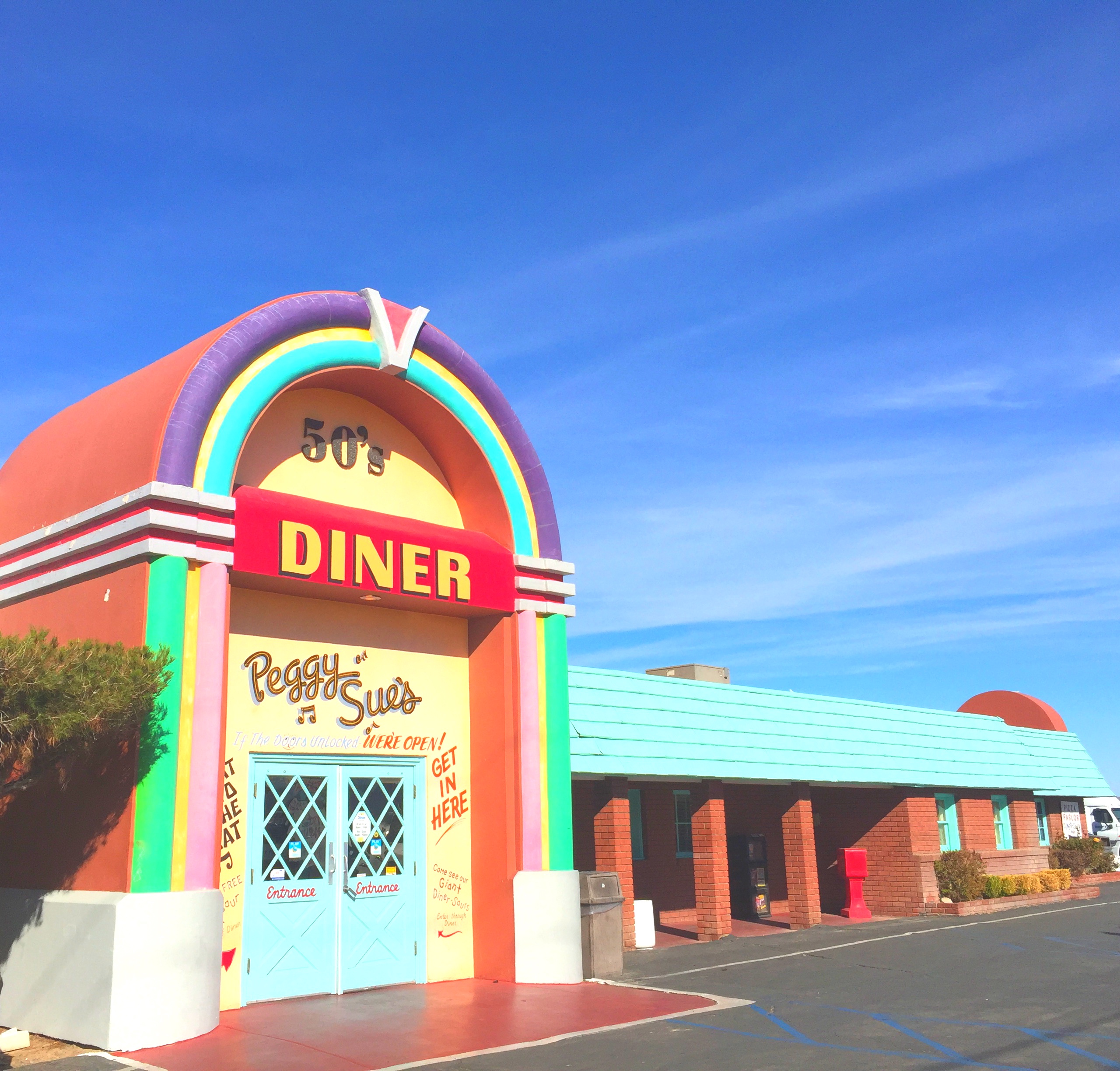 Peggy Sue’s Diner, CA