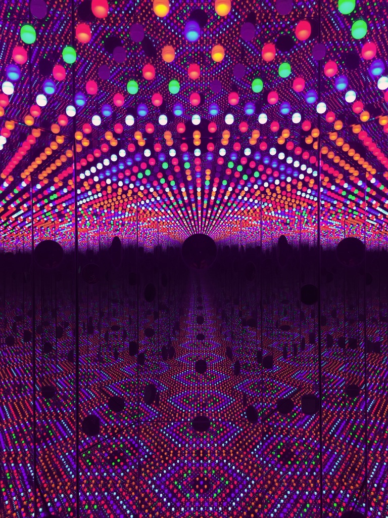Neon Art Daily - 4 Oct 24