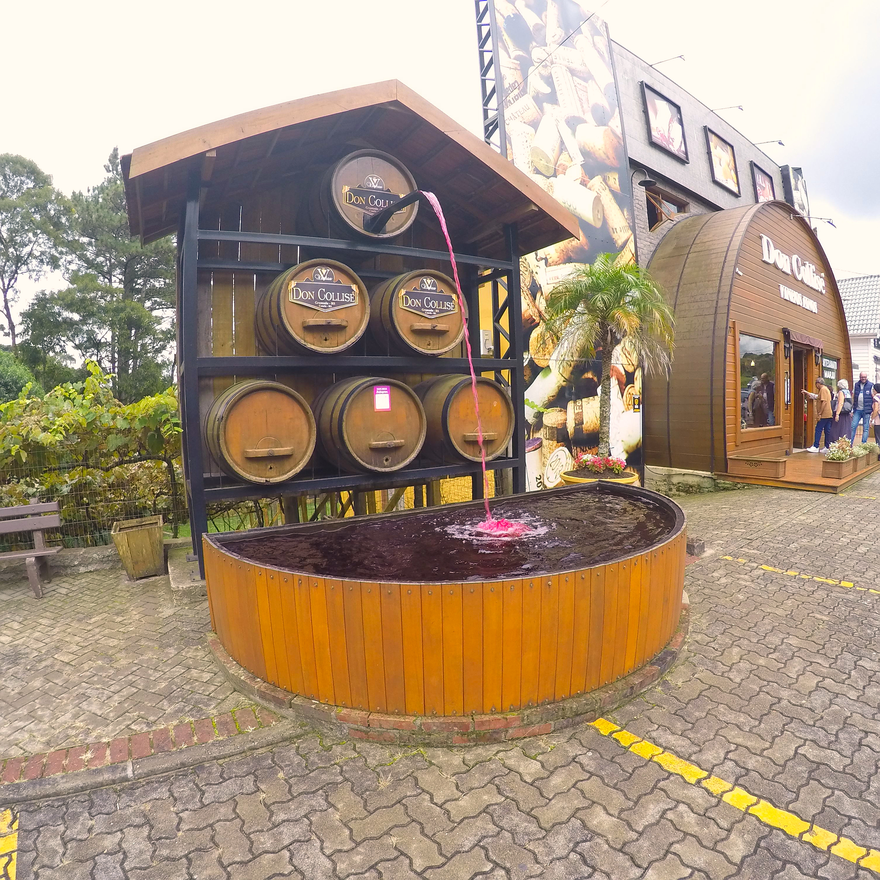 Wine fountain