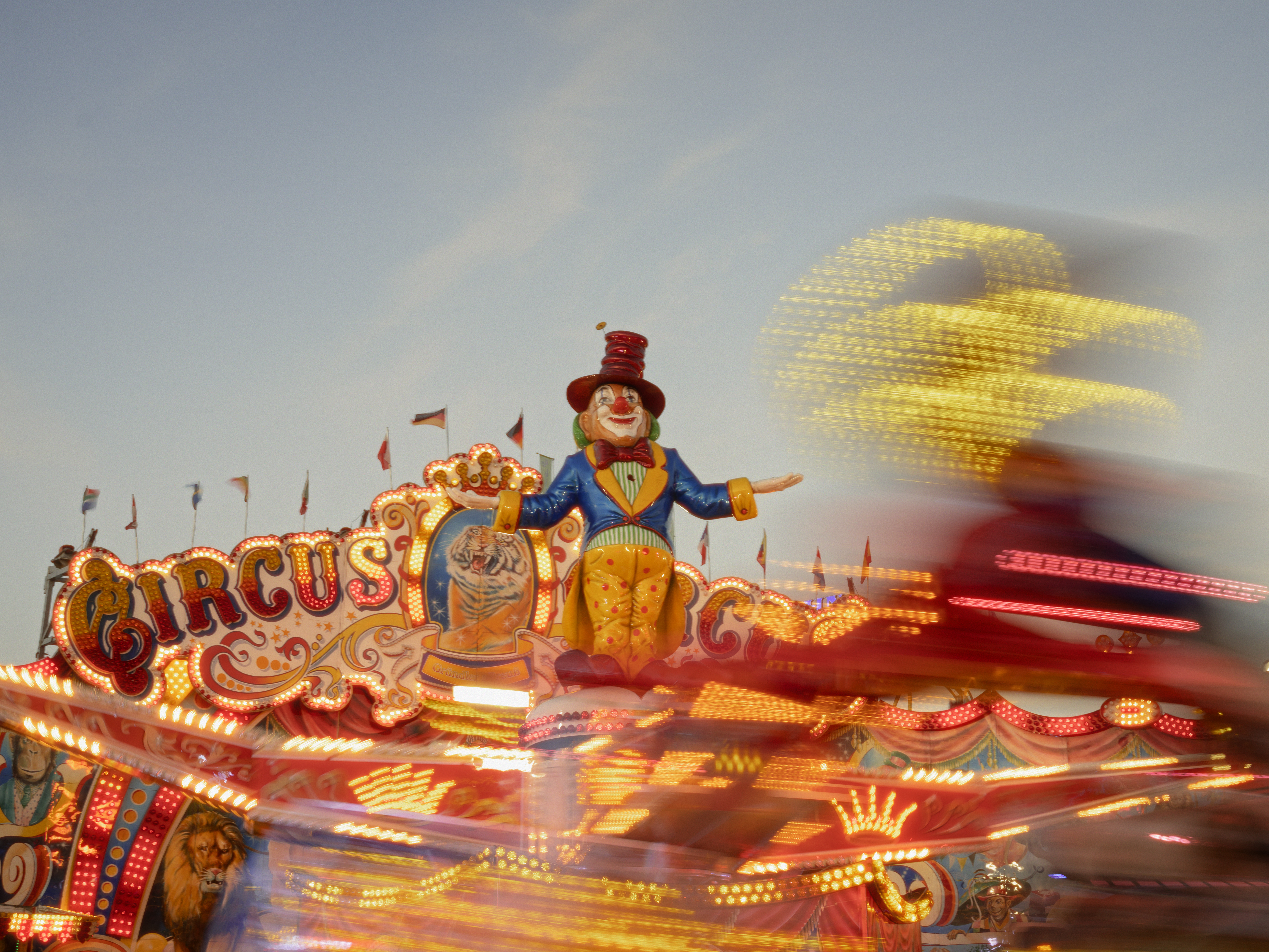 Wiesn - A city upside down #2