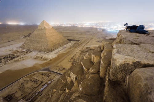 On The Roofs Pyramides Climb