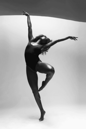MONOCHROME DANCER