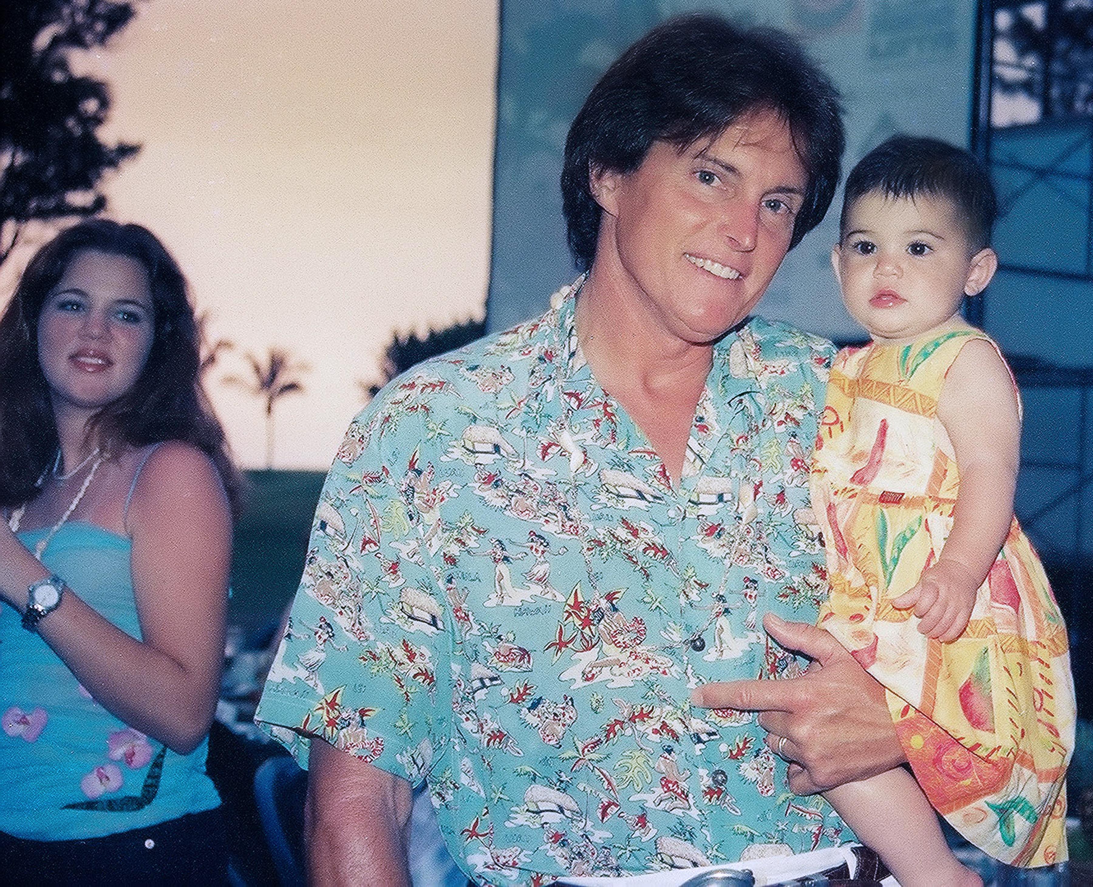 Kendall Jenner's first photobomb by her sister Khloe Kardashian