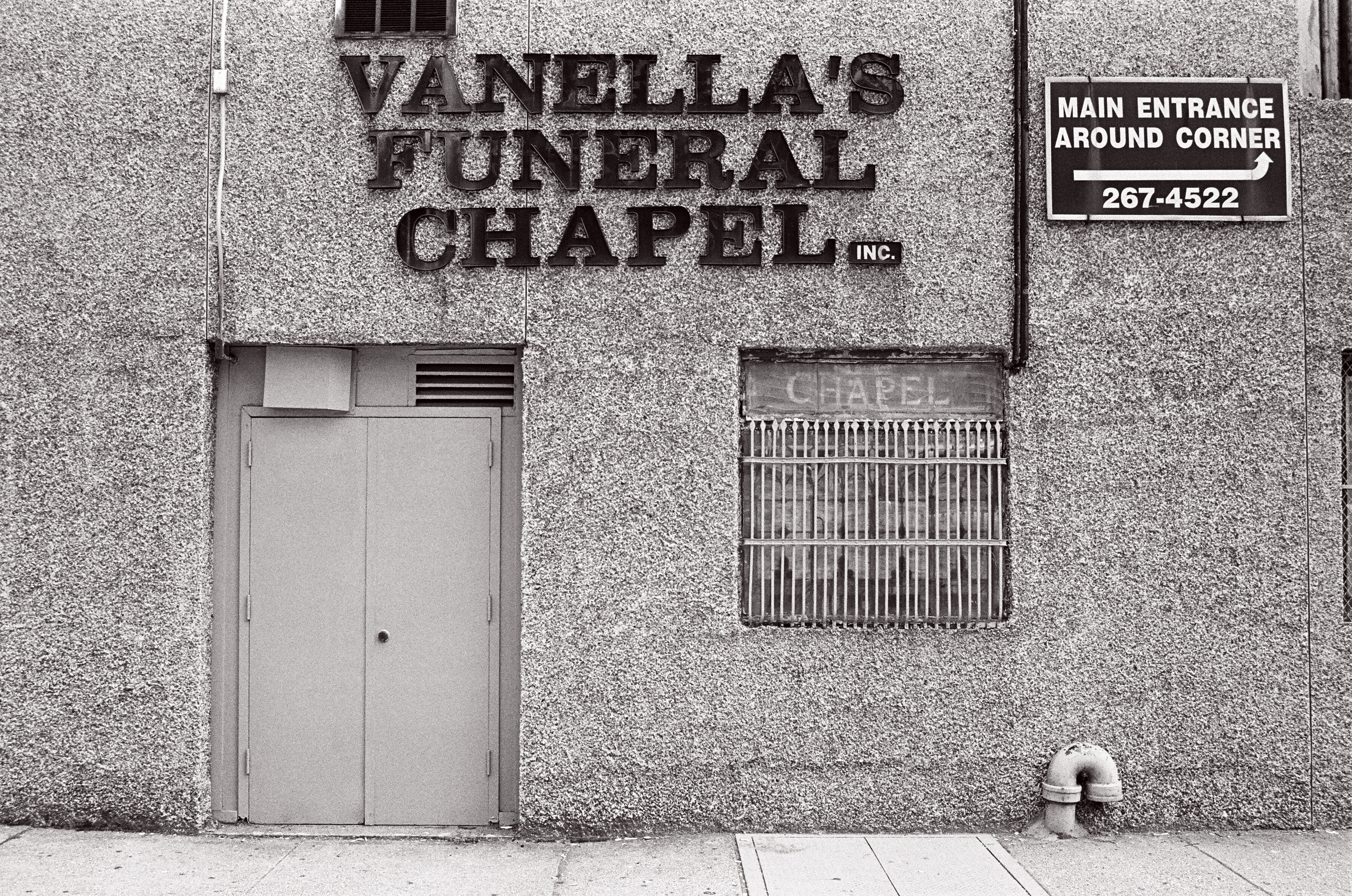 streetphotography.eth Editions - Vanella's Funeral Chapel 2/20