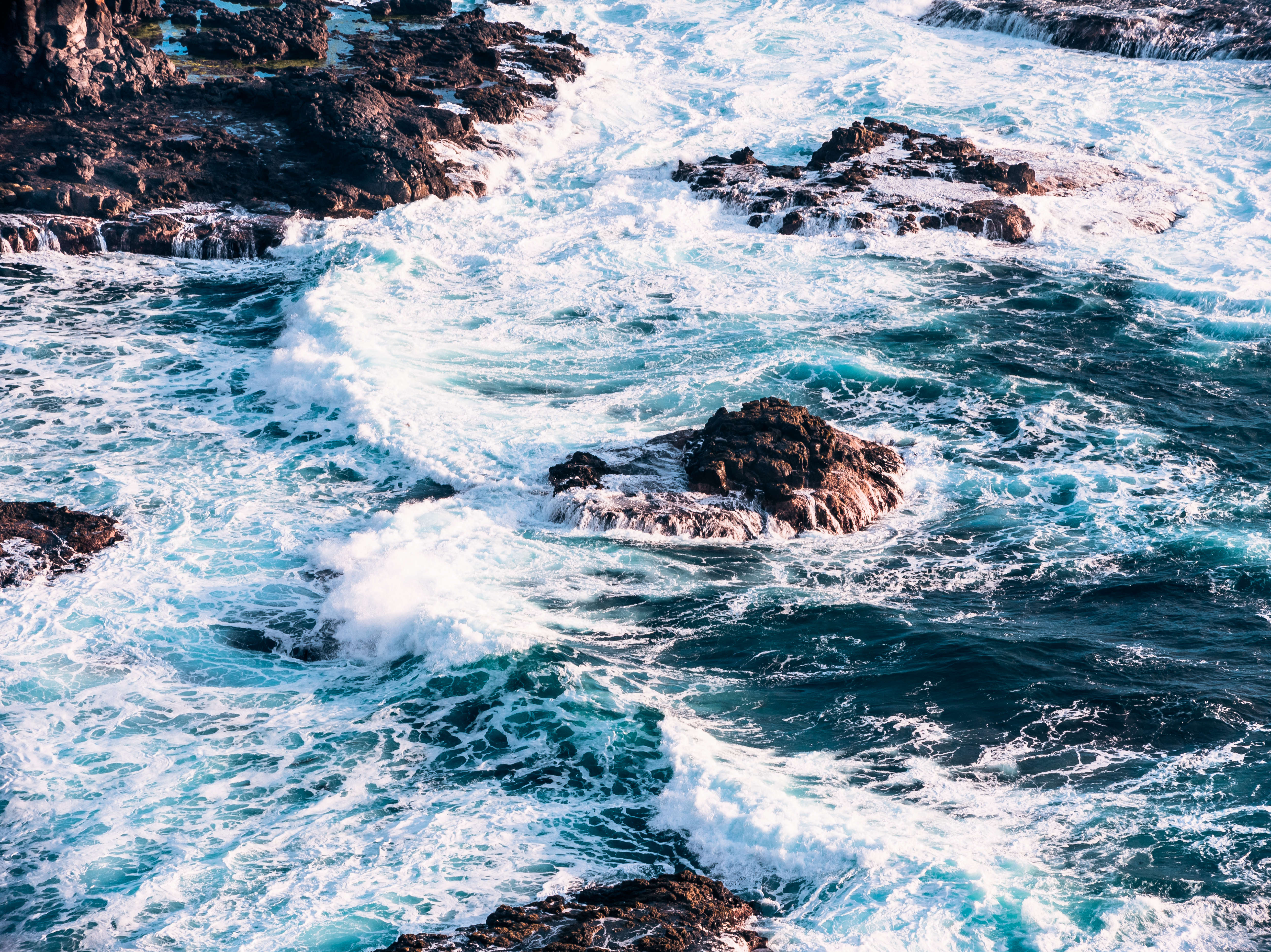 Oceanic Avalanche