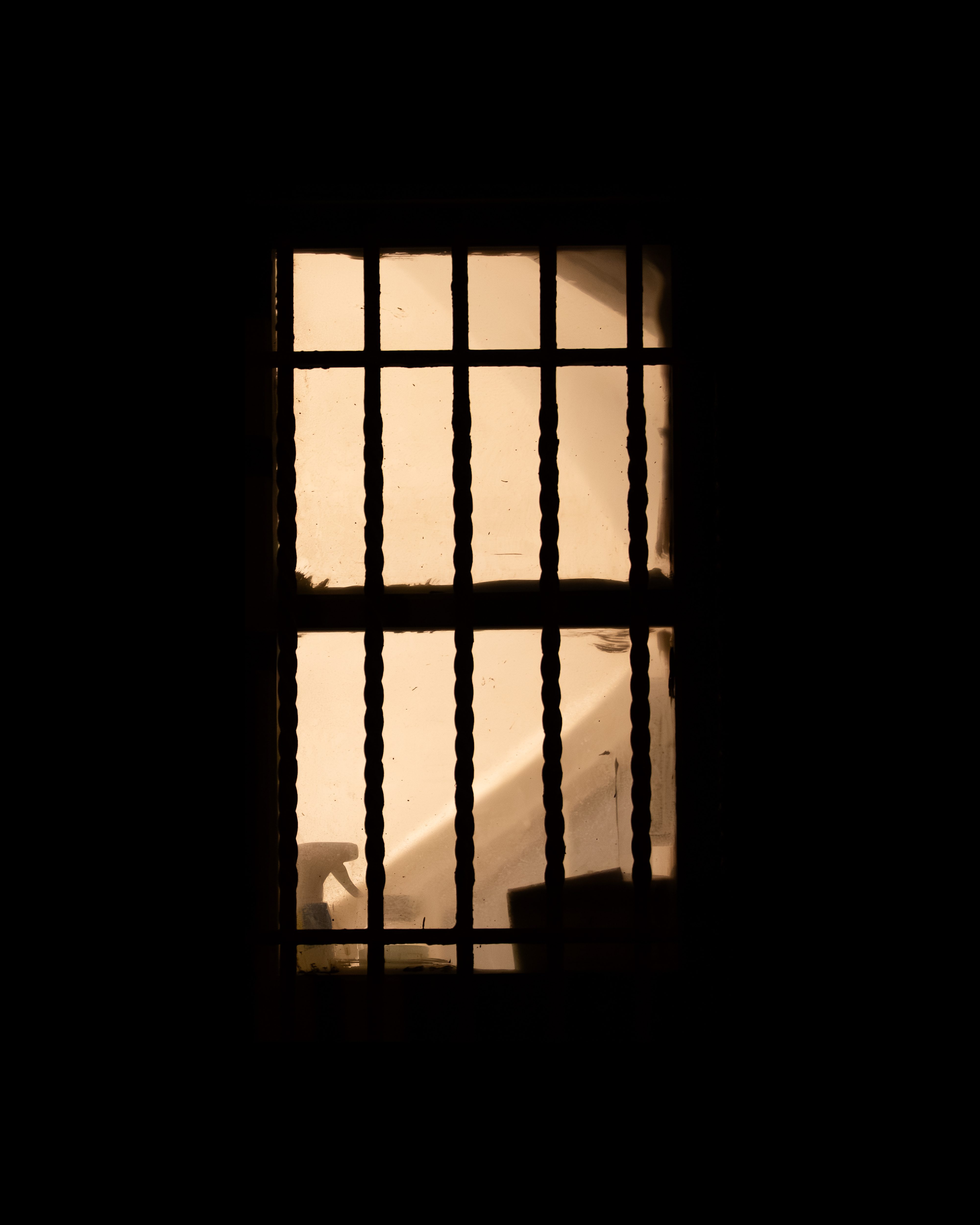 WINDOW 745