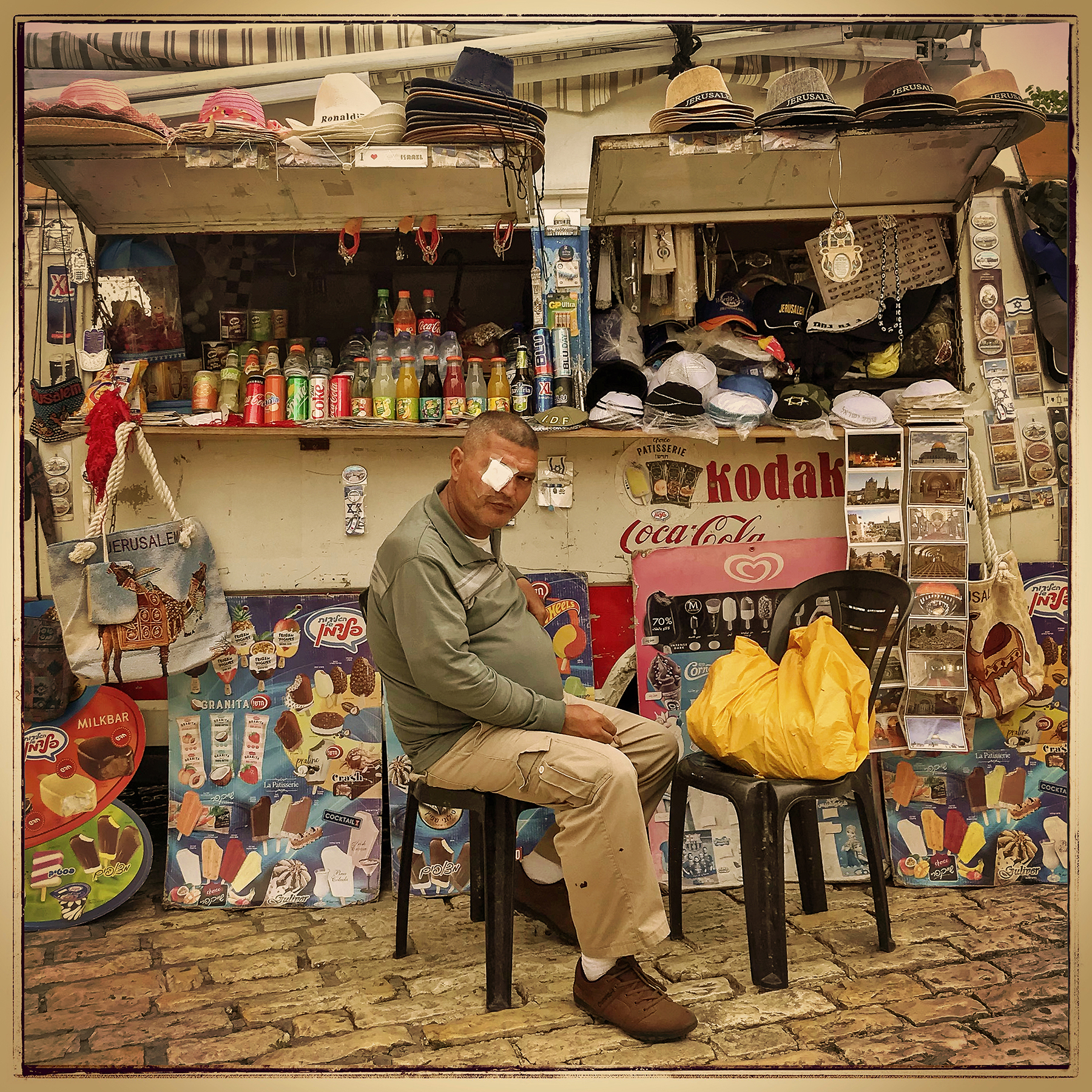 Newsstand 032
