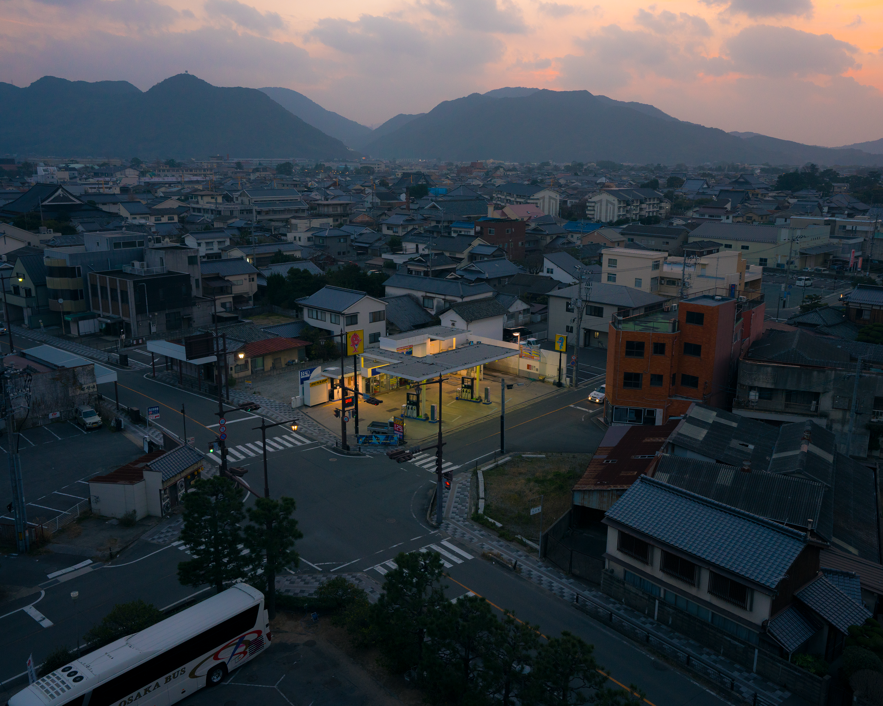 Gas Station, Hagi
