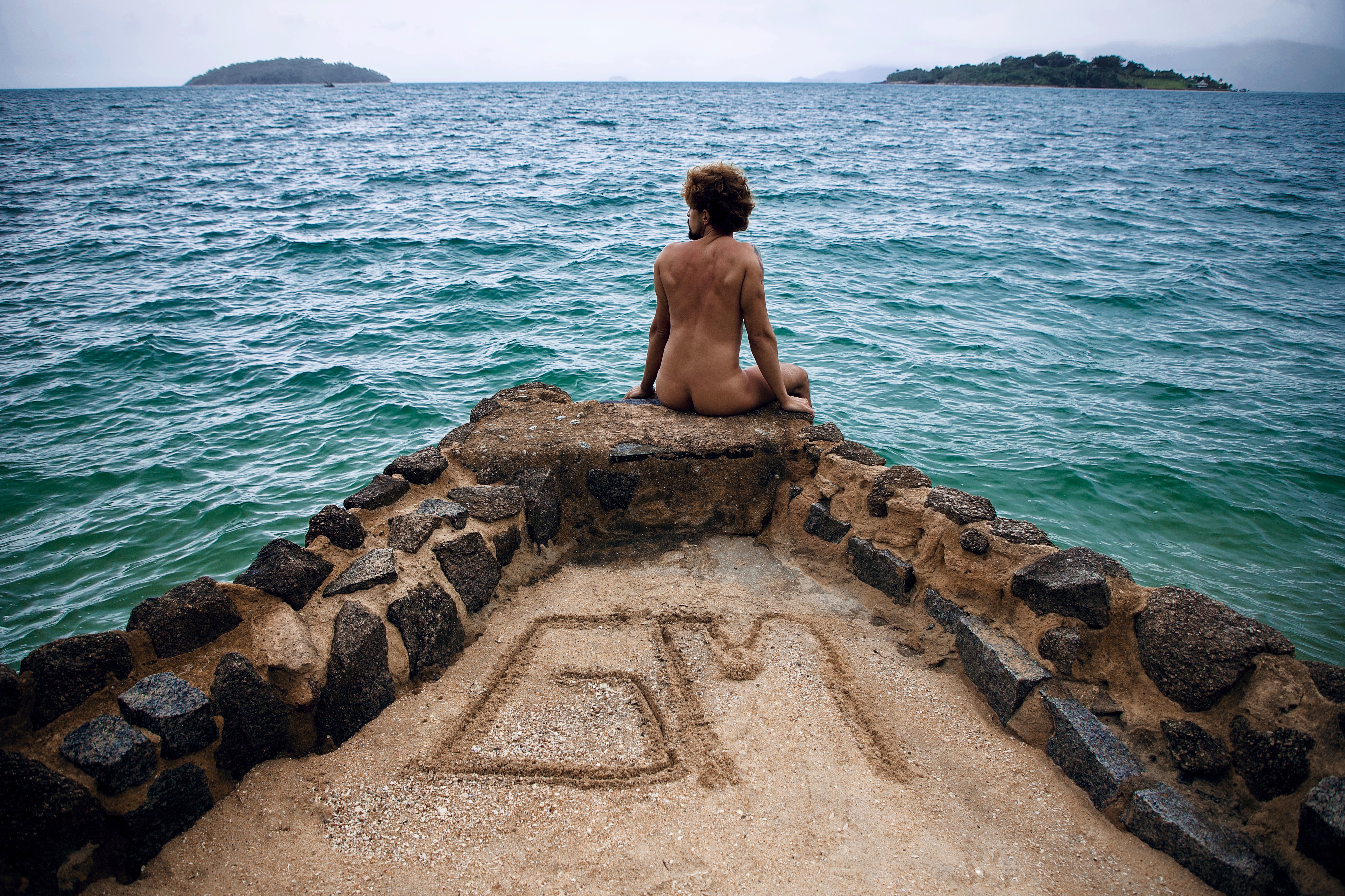 a gm by the sea
