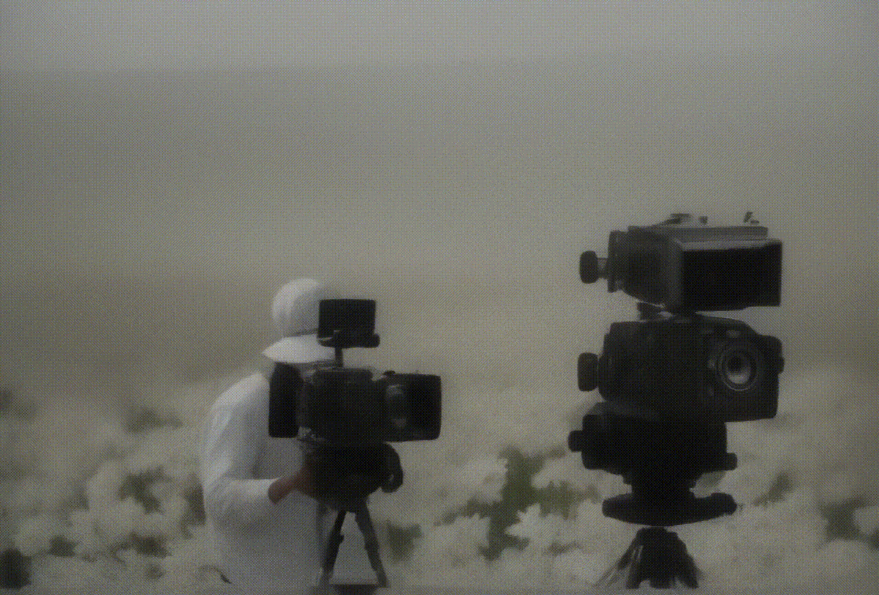 MAN WITH AI MOVIE CAMERA #078