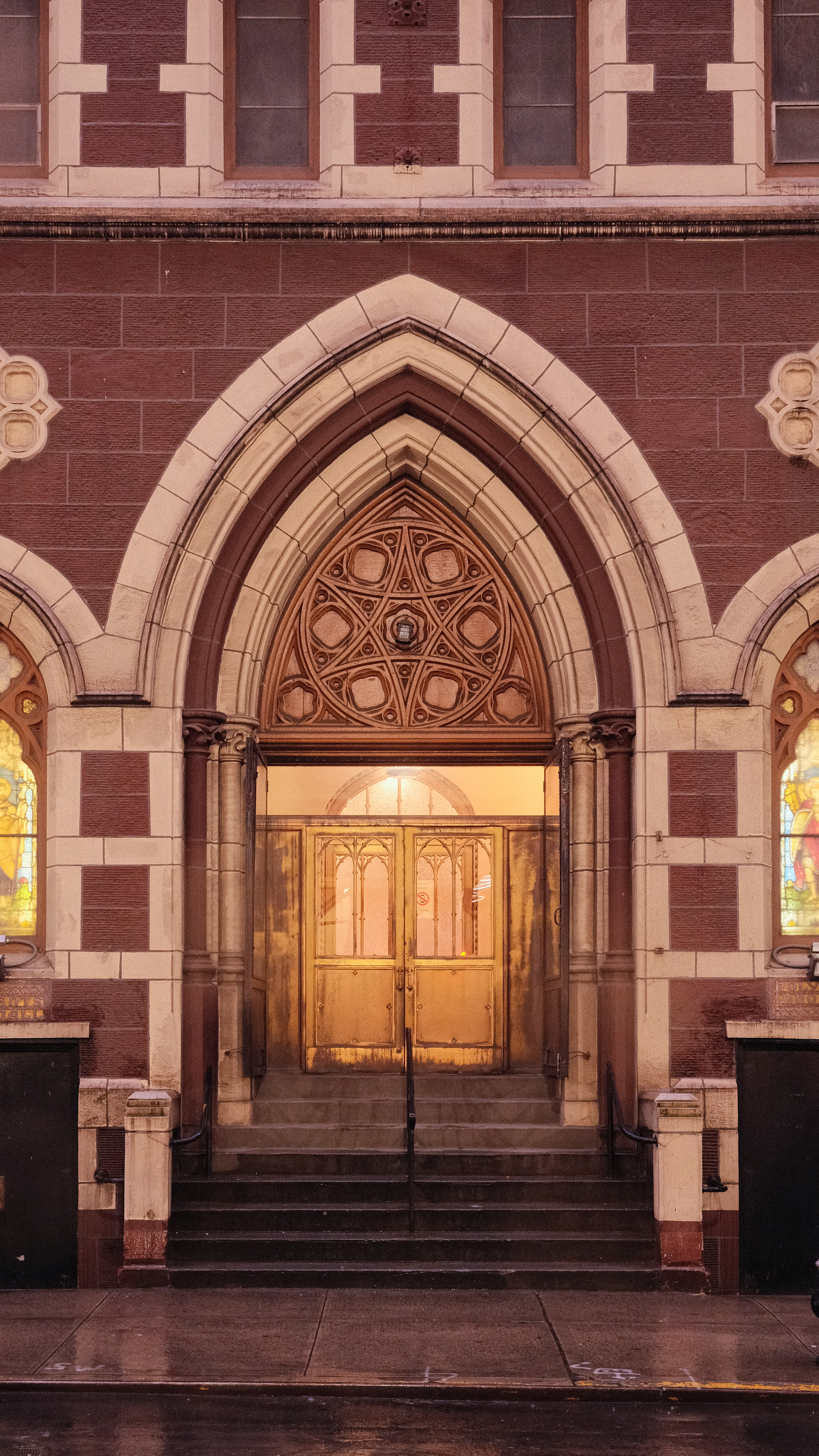 THE SHRINE & PARISH CHURCH OF THE HOLY INNOCENTS