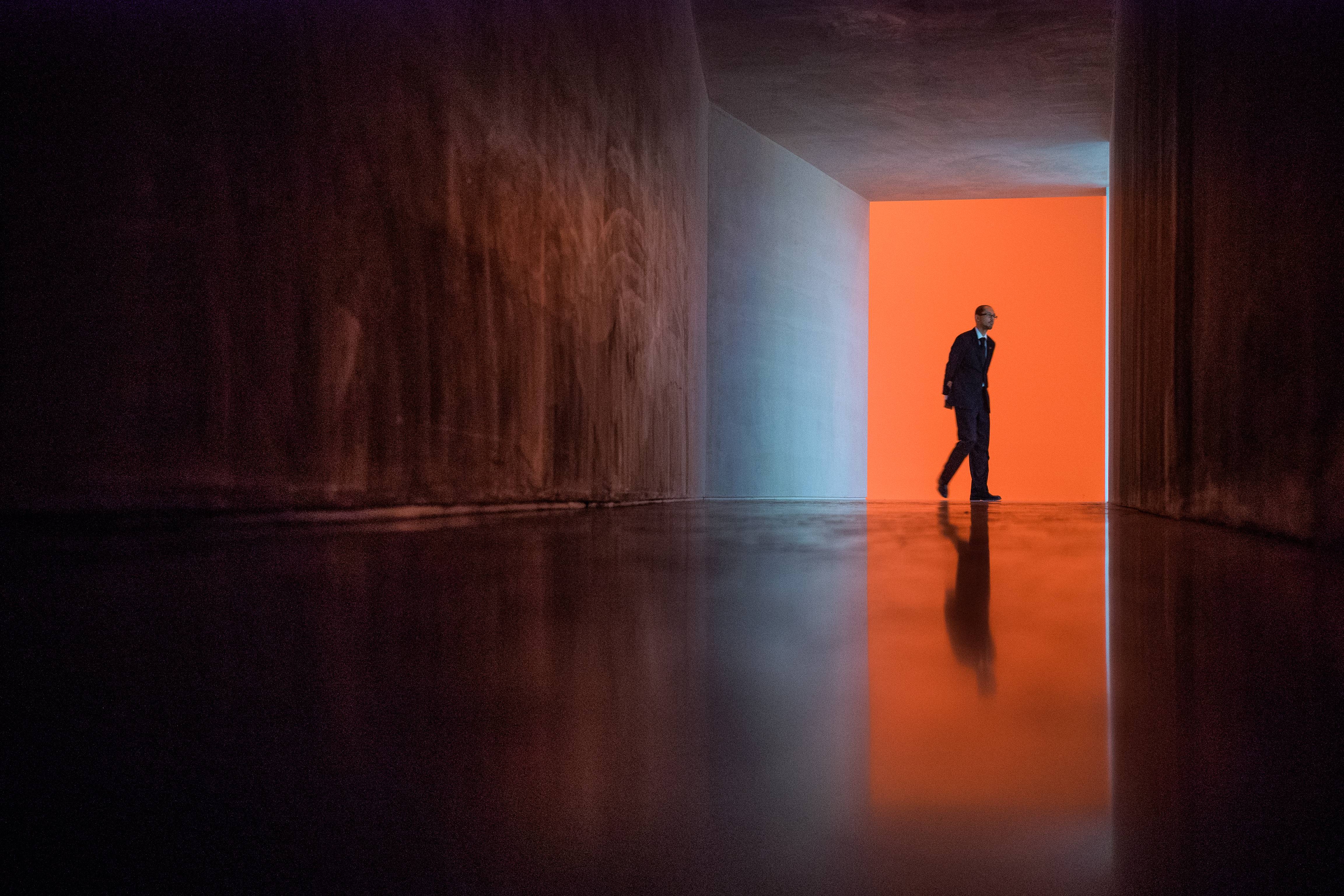 Orange White Cube