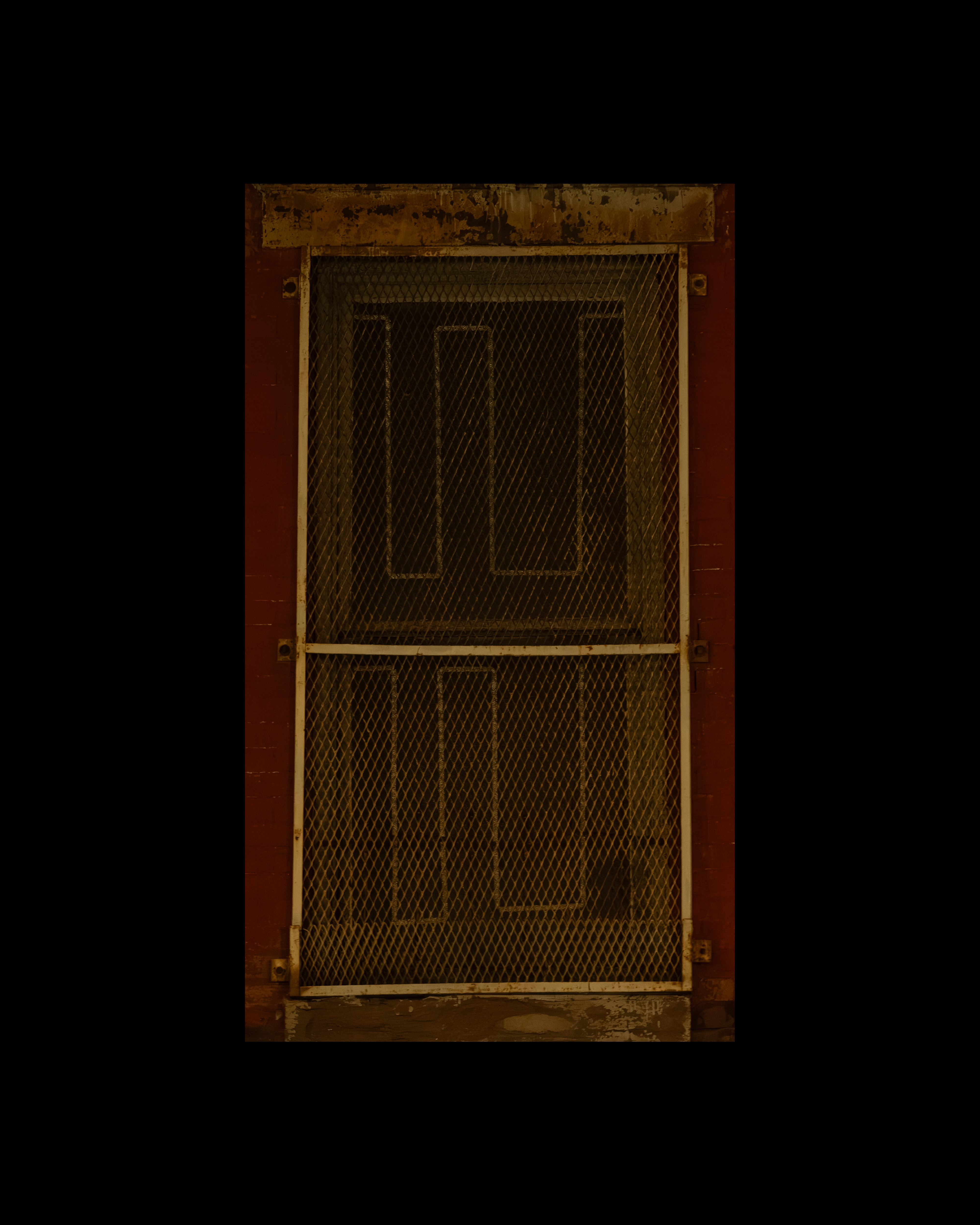 WINDOW 838