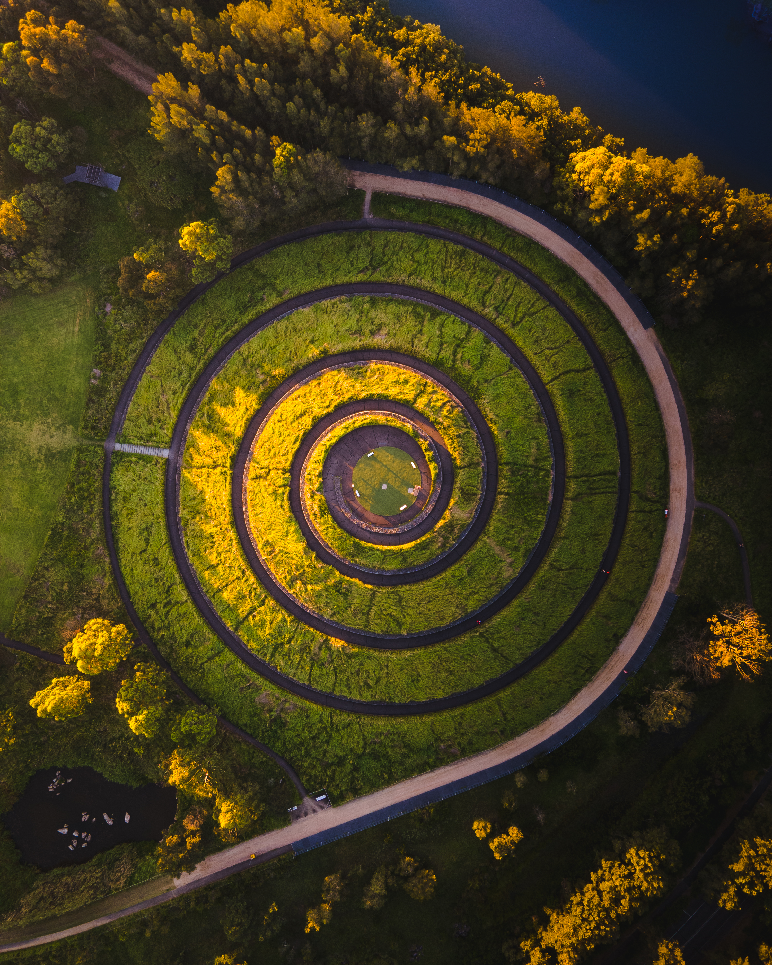 THΞ SPIRAL