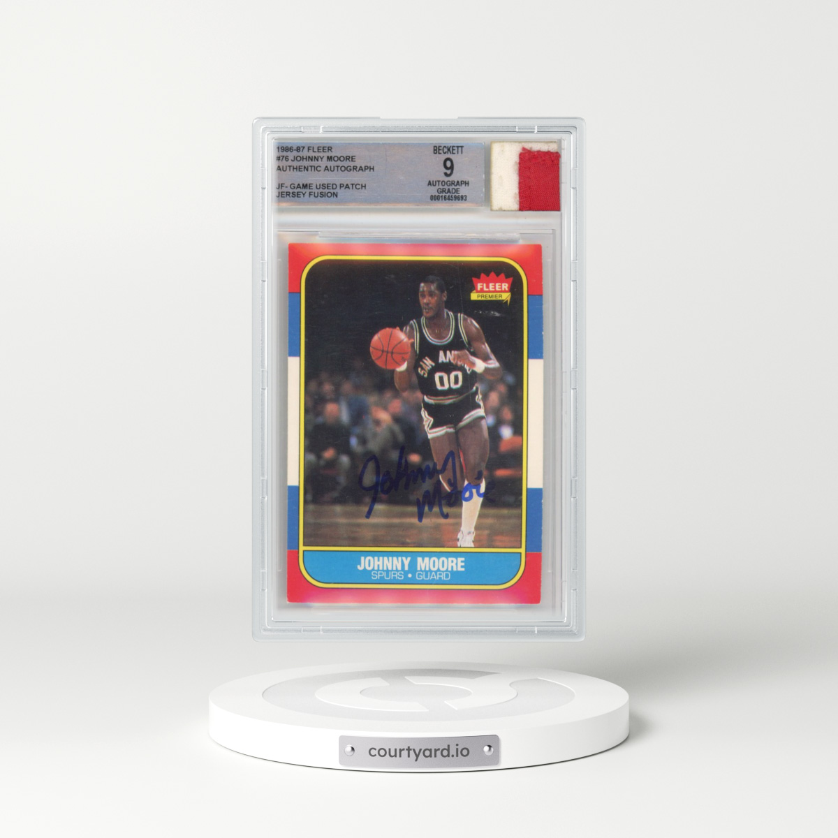 1986-87 Fleer #76 Johnny Moore - Jersey Fusion - Game used patch (BGS AUTOGRAPH 9)